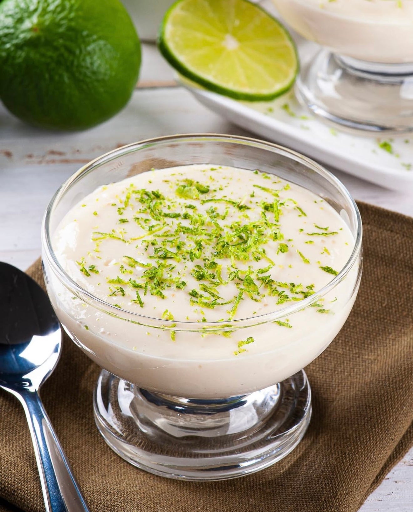 Lime mousse without sugar, no gluten.